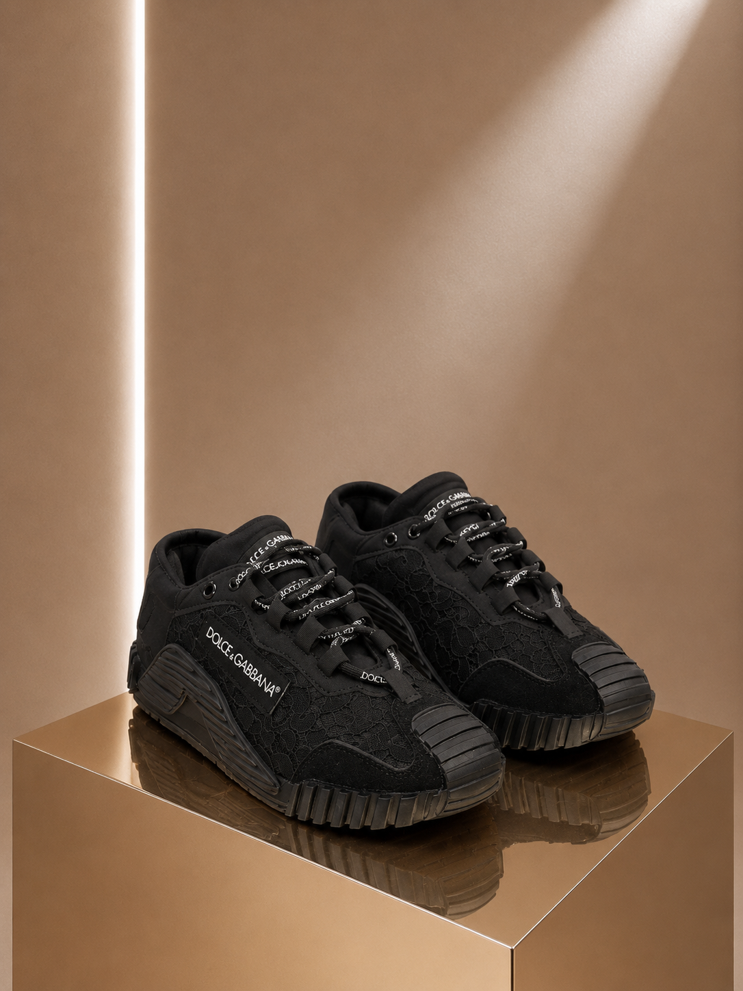 Sneakers Select – Black Texture