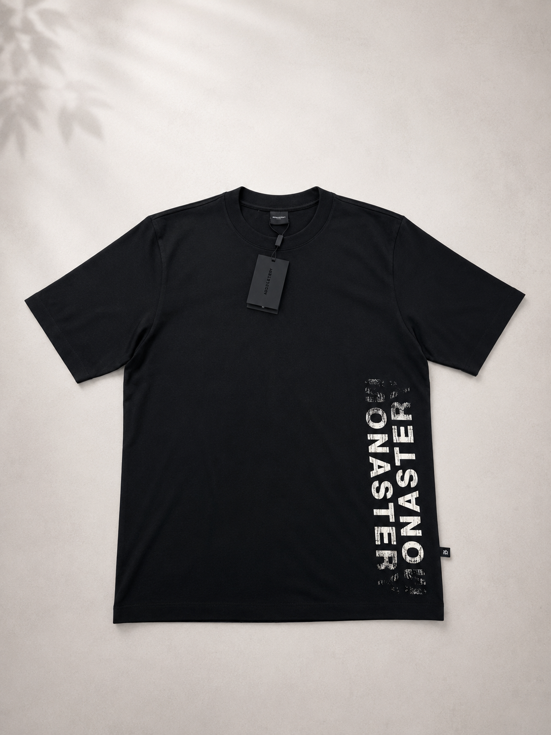 Camiseta monastery negra