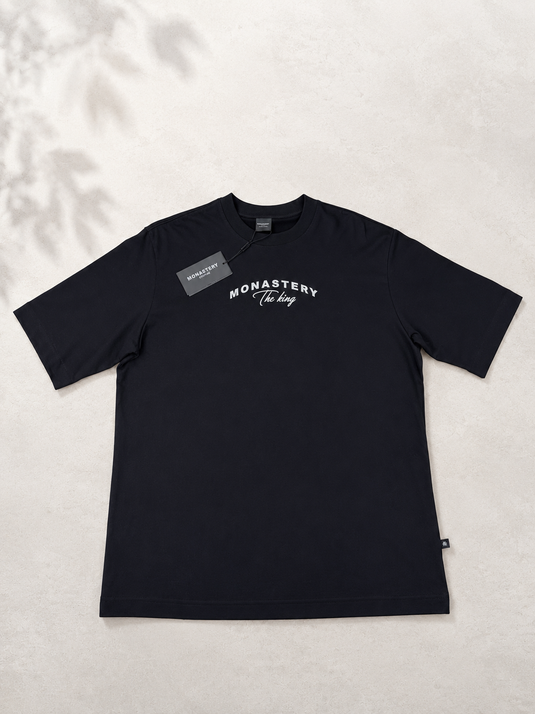 Camisetas negra monastery oversize