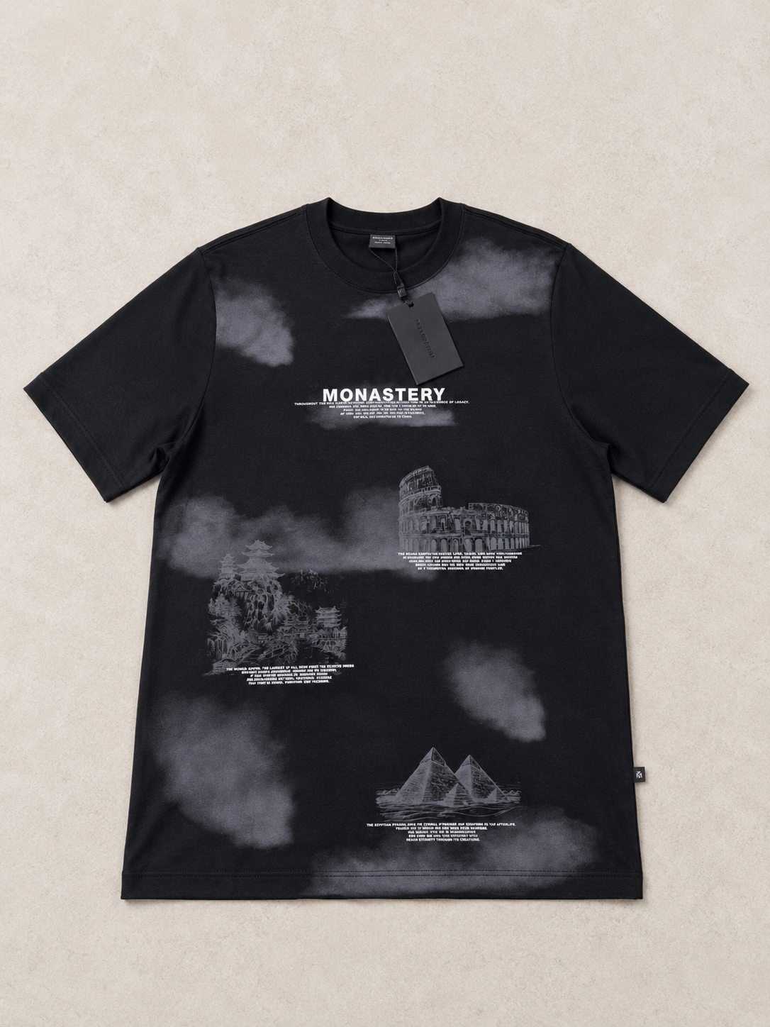 Camiseta negra monastery
